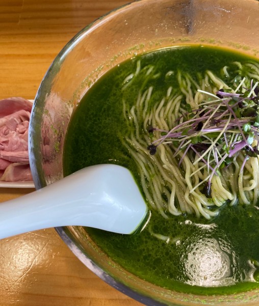 「【限定】冷やしニラらーめん　９５０円」@煮干らーめん 紫乱の写真