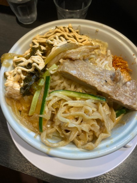 「高菜明太マヨ豚二郎系冷やし中華 1100」@らーめん 三極志の写真