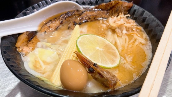 「【限定】こってり海老塩らーめん」@らー神 心温の写真