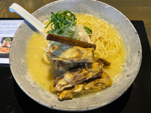 「帆立鶏白湯(塩)牛蒡天 ¥1,100」@雨は、やさしく No.2の写真