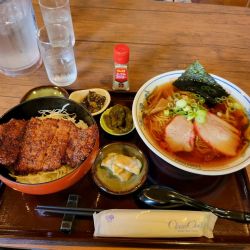 らーめんとソースカツ丼ハーフ