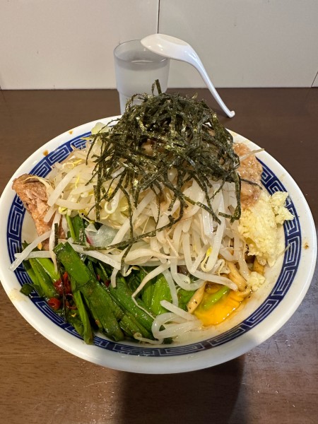 「汁なし辛にら生卵」@ラーメン ゼンゼンの写真