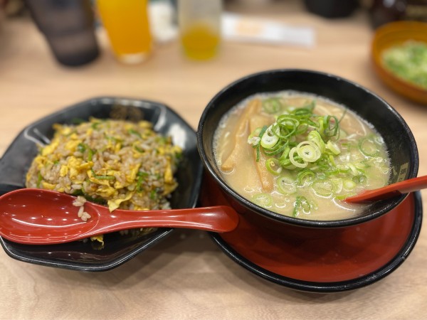 「ハーフセット」@うま屋ラーメン 天白店の写真