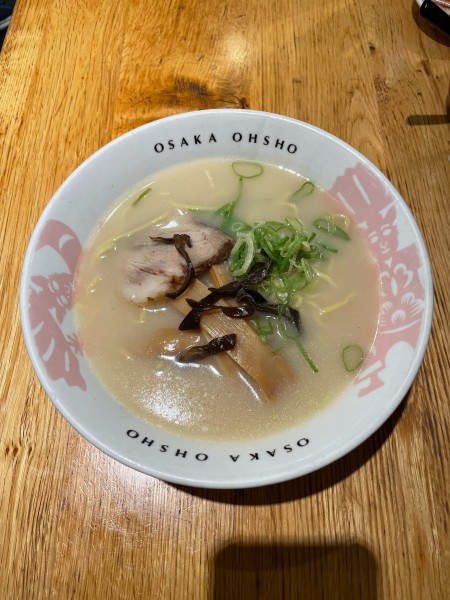 「とんこつラーメン(621円)」@大阪王将 川崎駅東口店の写真