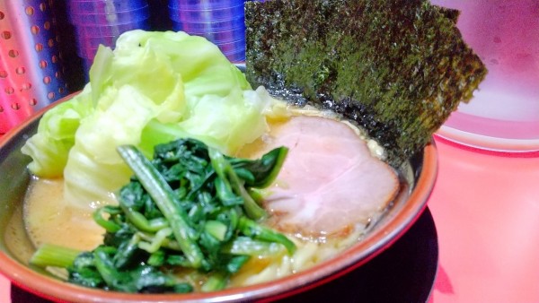 「#ラーメン #並盛 #850円 #キャベツ #150円」@横浜ラーメン 新横家の写真