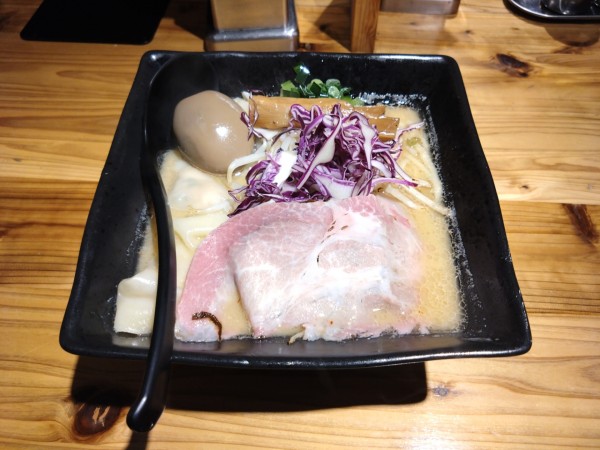 「味噌󠄀大盛り+味玉」@バロンヌードルの写真