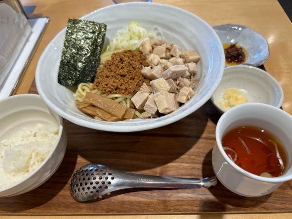 「油そば肉乗せ1150円」@油そば・まぜそば 油武の写真