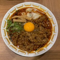 スタミナワンタン牛肉ラーメン(肉ダブル)　1020円
