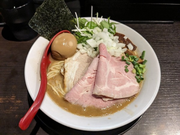 「特製煮干豚骨らぁめん1300円麺中盛50円」@麺処 夏海の写真