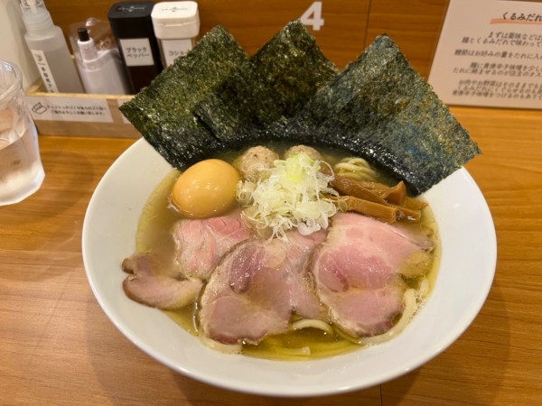 「全部のせ塩らーめん」@しののめヌードルの写真