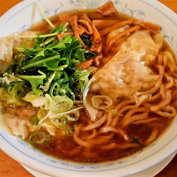 「ワンタンメン」@MENYA 食い味の道有楽の写真