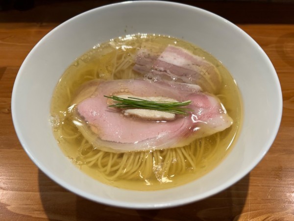 「塩らぁめん」@麺 ふじさきの写真