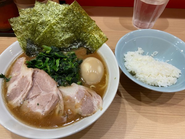 「特製ラーメン　半ライス」@漢ラーメン 室の写真