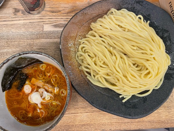 「辛味つけ麺（大盛）」@つけ麺屋 やすべえ 新宿店の写真