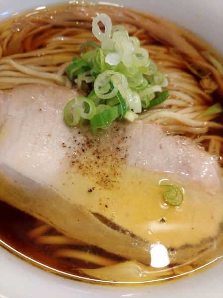 「醤油味のらぁ麺」@まほろばの写真