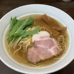 白醤油らーめん　850円