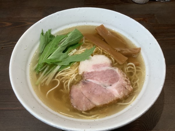 「白醤油らーめん　850円」@麺や ひろせの写真