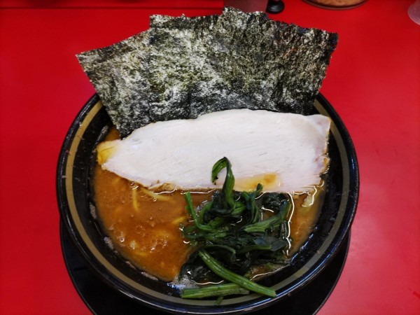 「ラーメン・油多め」@柏 王道家の写真