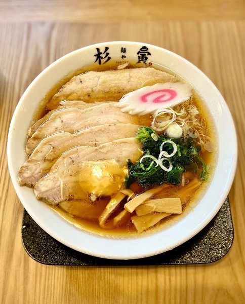 「醤油チャーシュー麺」@麺や 杉寅の写真