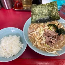 ねぎ味噌ラーメン　太麺