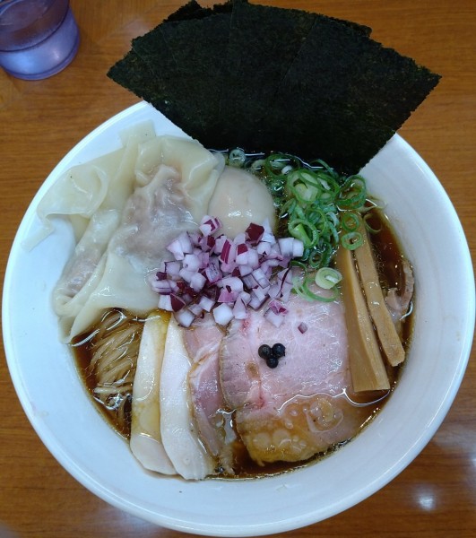 「特製醤油 1200円 大盛り 150円 ワンタン 200円」@麺や 魁星 京急川崎店の写真