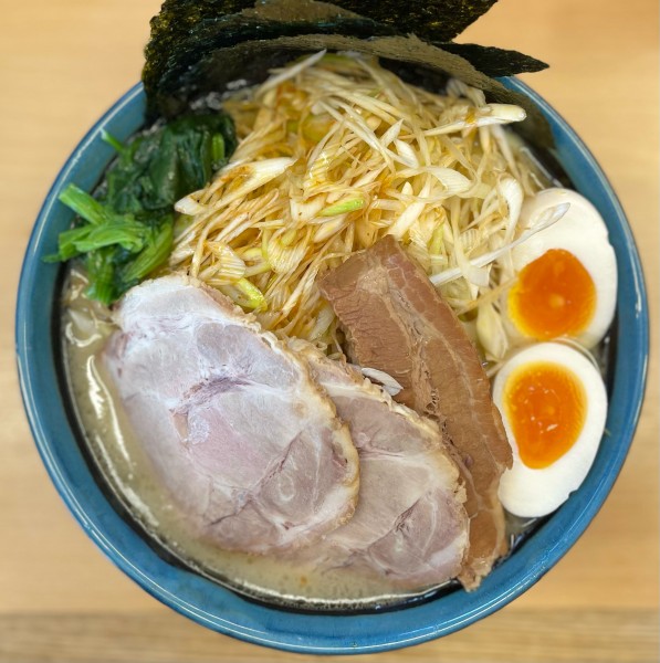 「特製ラーメン(大盛り)」@無邪気 自由が丘南口店の写真