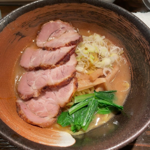 「一三五 4枚ちゃーしゅう 醤油　1100円」@天虎の写真