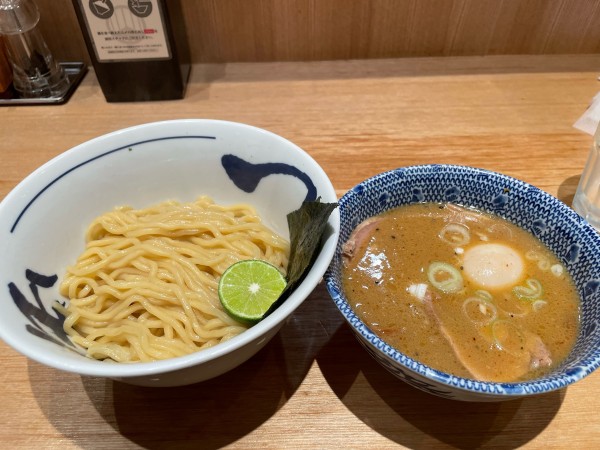 「つけ麺 熱盛」@めん徳 二代目 つじ田 福岡空港店の写真