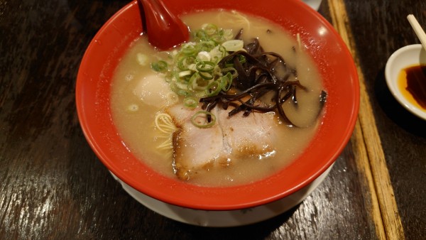 「メロディラーメン」@九州とんこつラーメン メロディー 大宮店の写真