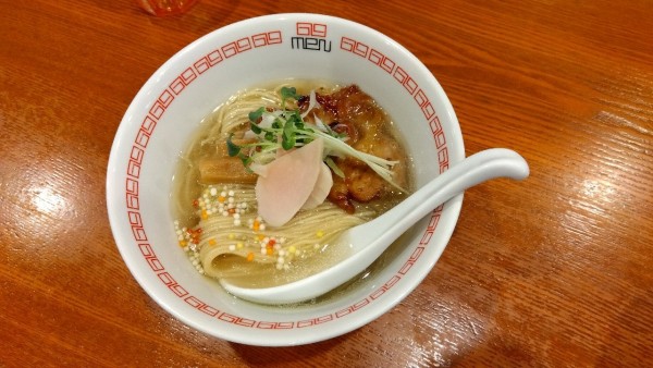 「鶏清湯塩らーめん」@noodle kitchen 六九麺の写真