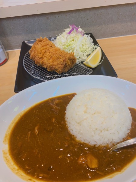 「特ヒレカツカレー　2300円」@とんかつ檍のカレー屋 いっぺこっぺ 新橋店の写真