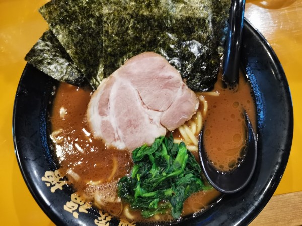 「ラーメン並」@横浜家系ラーメン 麺家福増の写真