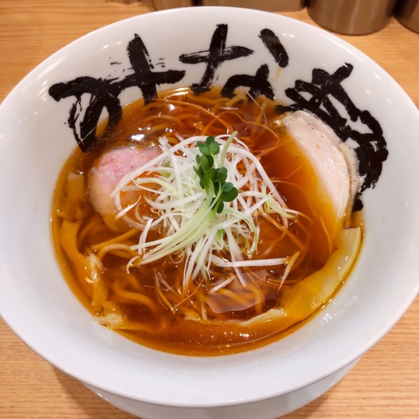 「清め・環(めぐる)醤油らーめん(¥950)」@みな麺 なんばウォーク店の写真