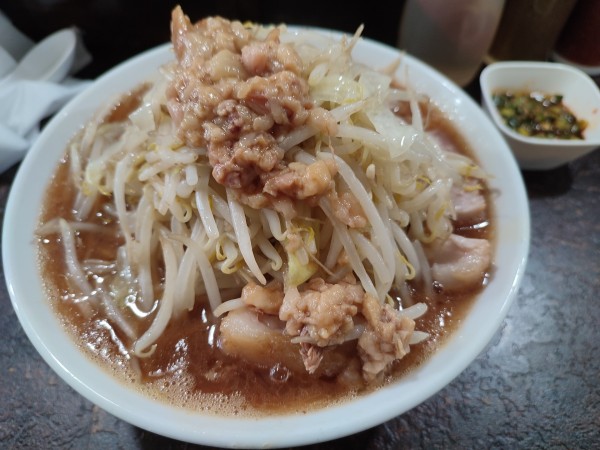 「ラーメン＋ピリ辛ニラ」@ぶたけん。の写真