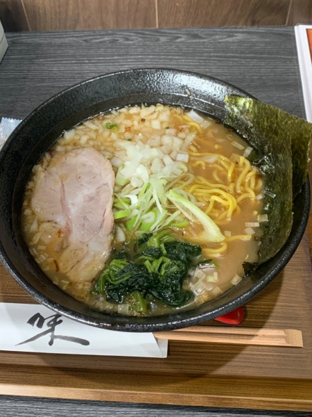 「焦がし醤油ら〜めん 850円」@さんきゃっつ ら~めんスタンド 麺とたまごの写真