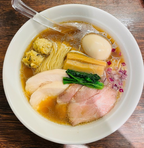 「特製貝出汁 醤油そば 1100円」@貝出汁 中華そば 竹祥の写真