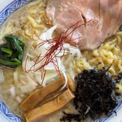 背脂らーめん・塩：800円