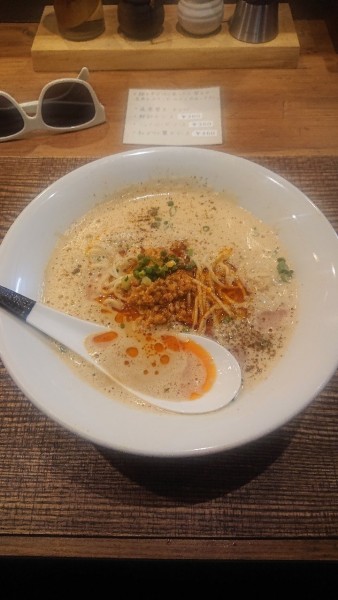 「胡麻と豆乳の淡麗仕立てレッド」@蜂と蝶の写真