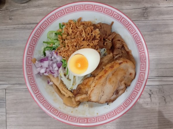 「まぜそば全部増し」@徳島NOODLE ぱどるの写真