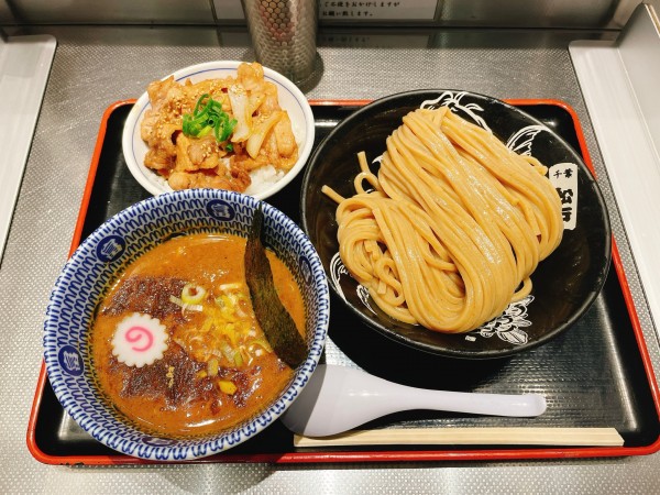 「濃厚つけ麺大+焼豚ご飯」@松戸富田麺絆の写真