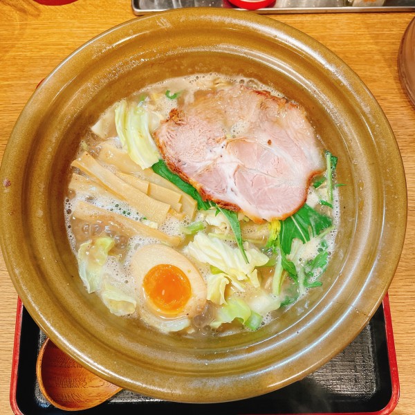 「豚骨醤油ラーメン」@ラーメン猪太の写真