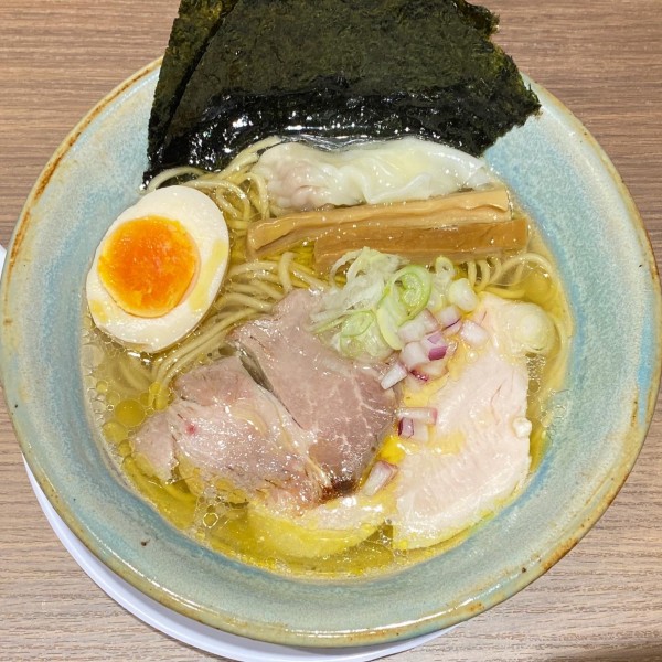 「塩らあめん ¥1,210 上トッピング ¥330」@Homemade Ramen 麦苗 COREDO室町店の写真