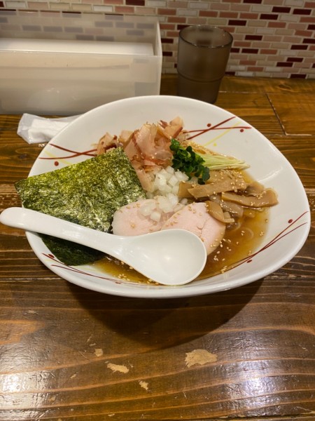 「鰹冷やしらーめん」@煮干しそば 虎空の写真