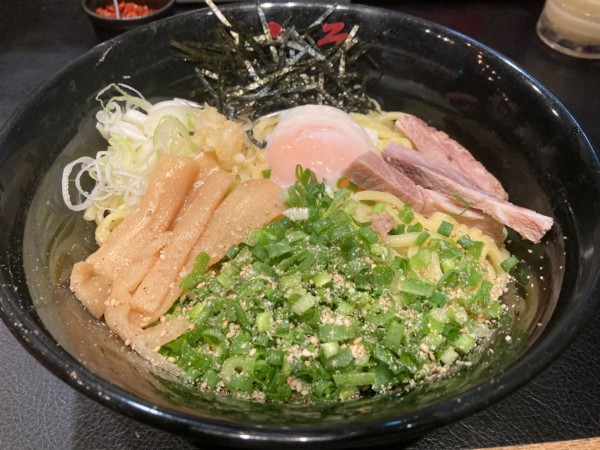 「油そば　Bトッピング」@東京油組総本店 池袋組の写真