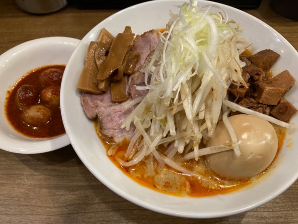 「味玉チャーシューあえめん+辛子たまご」@味噌麺処 田坂屋の写真