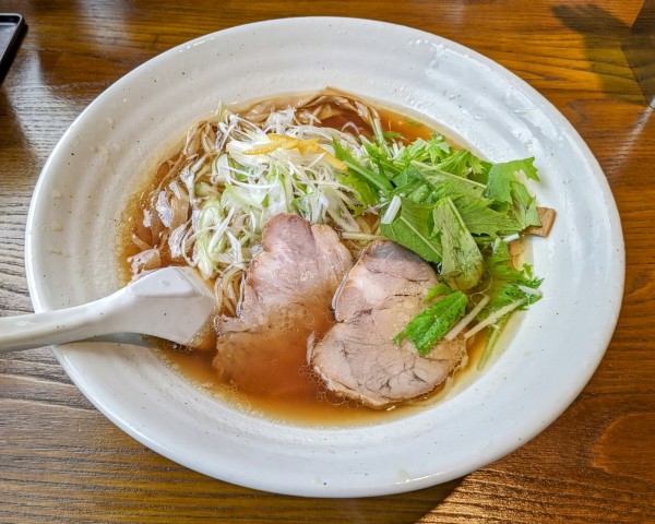 「二代目正油らーめん(大盛り)」@ラーメン どんぐりの写真