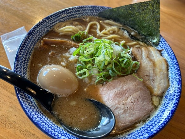「味玉濃厚中華そば大盛1020円＋150円」@麺 やまだの写真