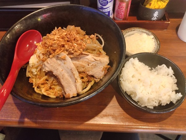 「カレーまぜそば(半150g)¥850+追飯¥100+粉チーズ」@大宮まぜそば 誠治の写真