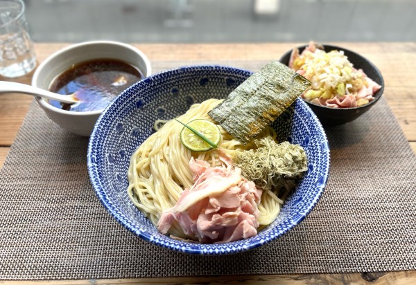 「【限定】地鶏の昆布水つけ麺¥1000」@RAMEN GOSSOU 新橋店の写真