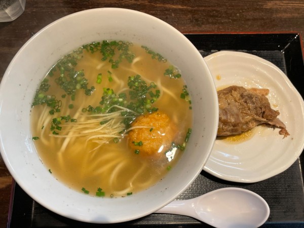 「ソーキそば　￥９５０」@麺屋 玉ぐすくの写真